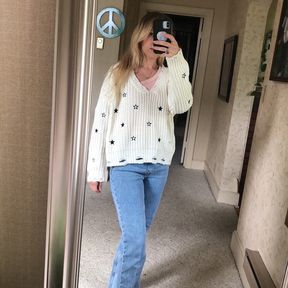 Hem & Thread Distressed Knit Star Embroidered V Neck Sweatshirt Fourth OF July - Picture 14 of 16